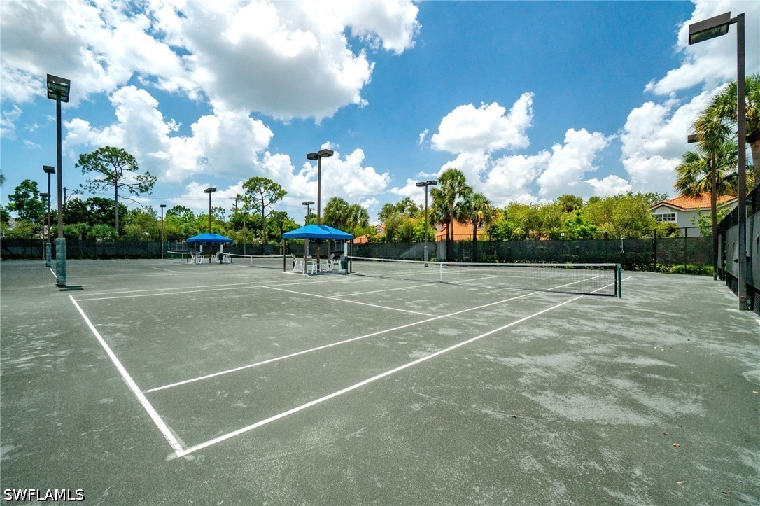 8137 Ronda, Naples, FL 34109