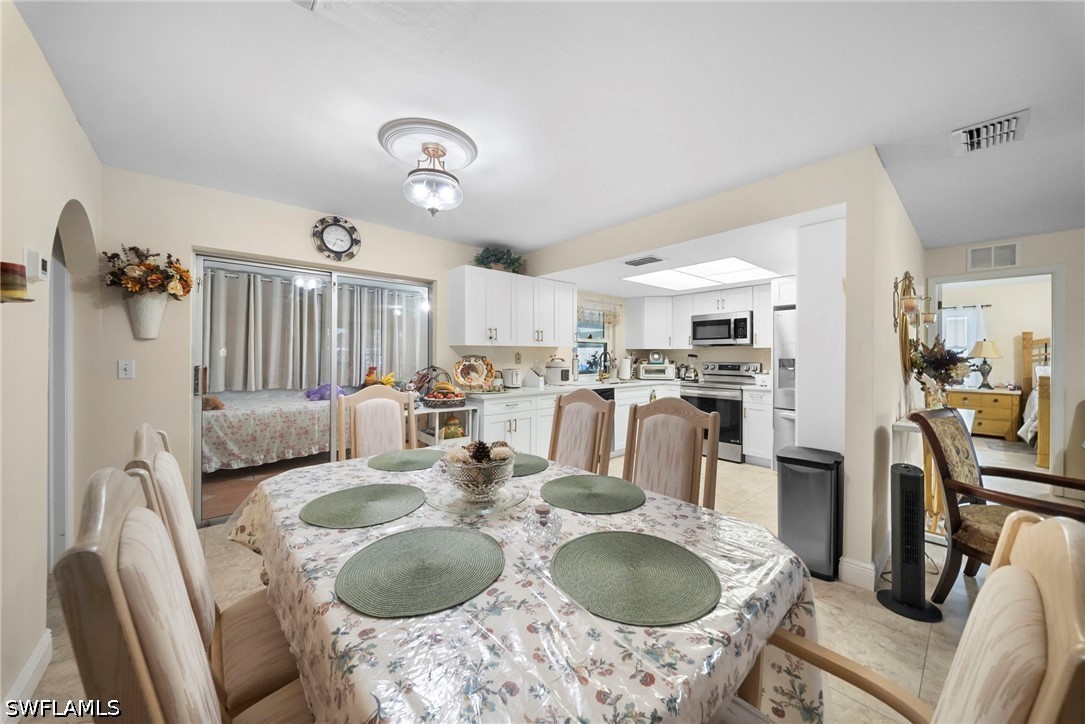 DiningArea