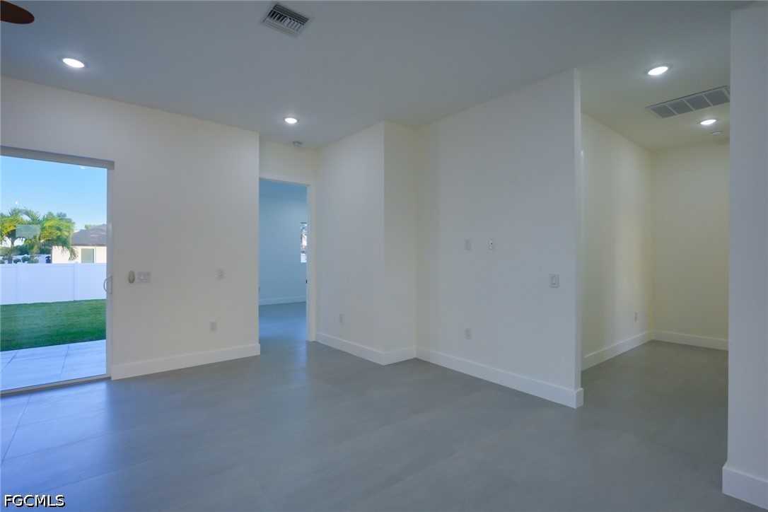 5 26th, Cape Coral, FL 33991