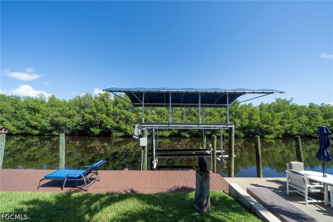 Dock