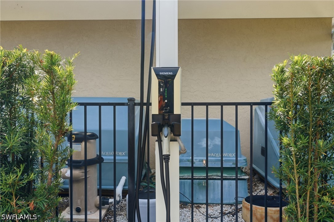 2901 Gulf Shore Unit 701s, Naples, FL 34103