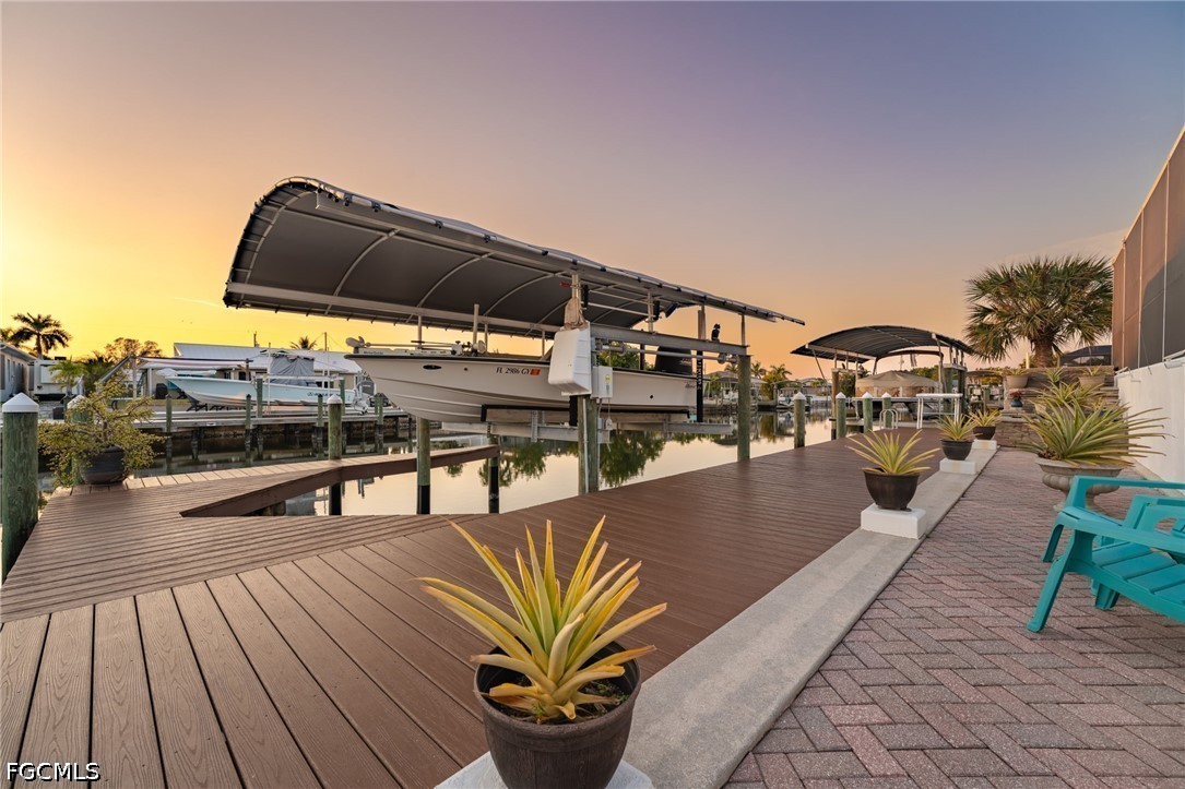 Dock