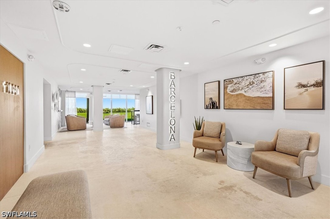 10691 Gulf Shore Unit 200, Naples, FL 34108