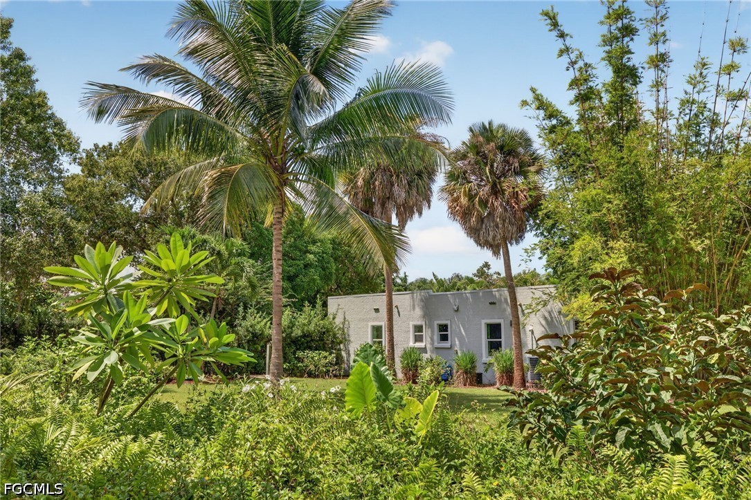 817/825 Julia, Fort Myers, FL 33916