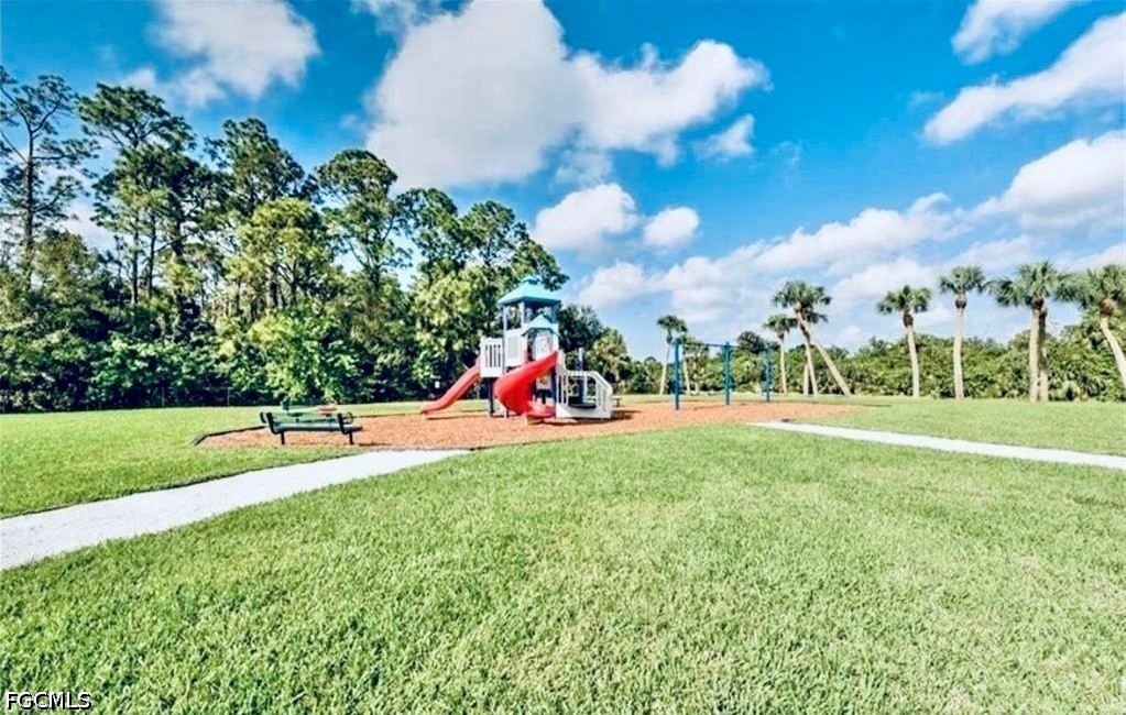 278 Shadow Lakes, Lehigh Acres, FL 33974