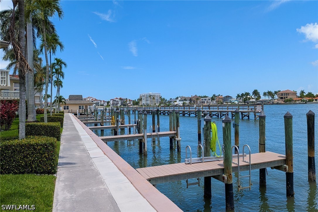 Dock