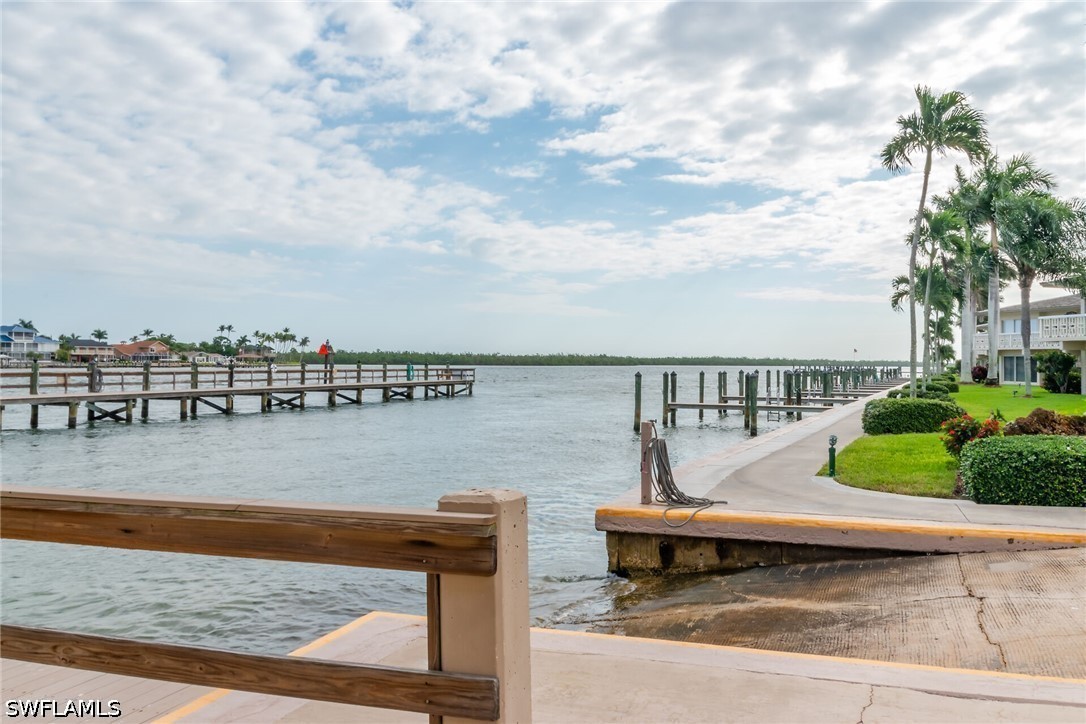 Dock