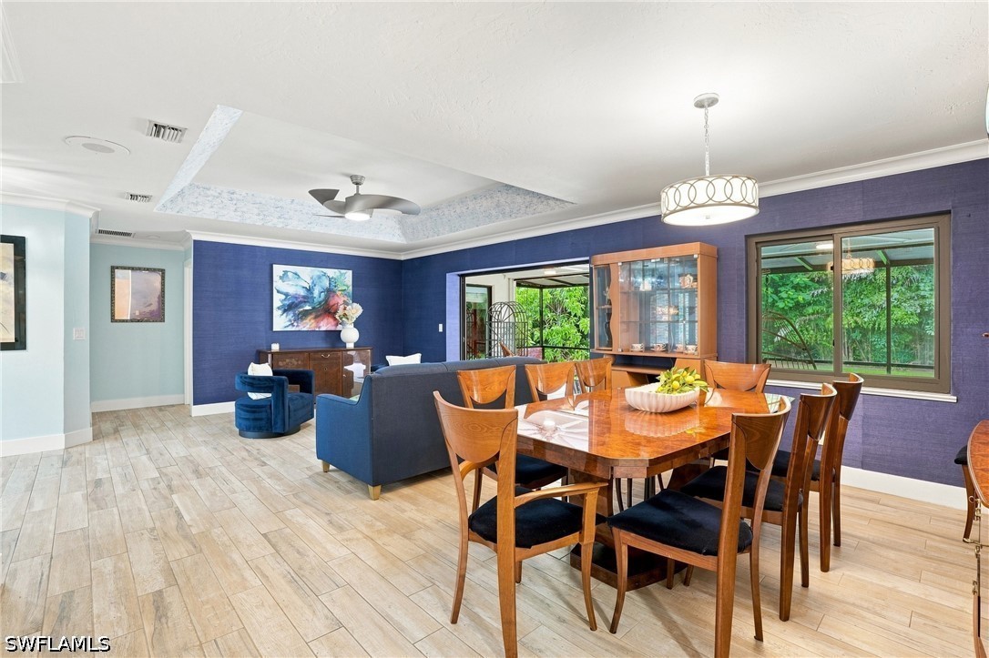 DiningArea