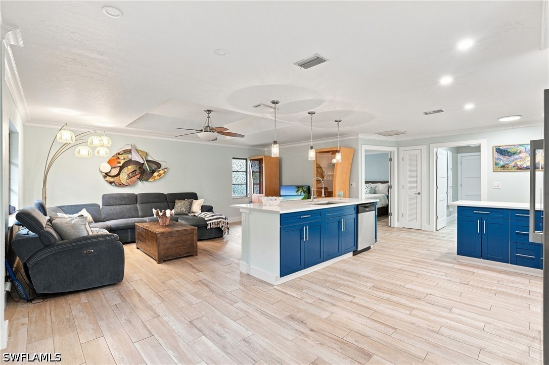 FamilyRoom