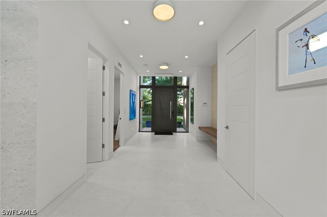 376 1st, Naples, FL 34102