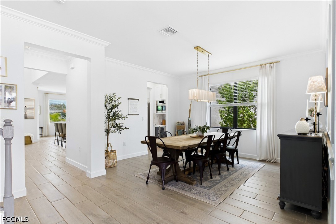 DiningArea