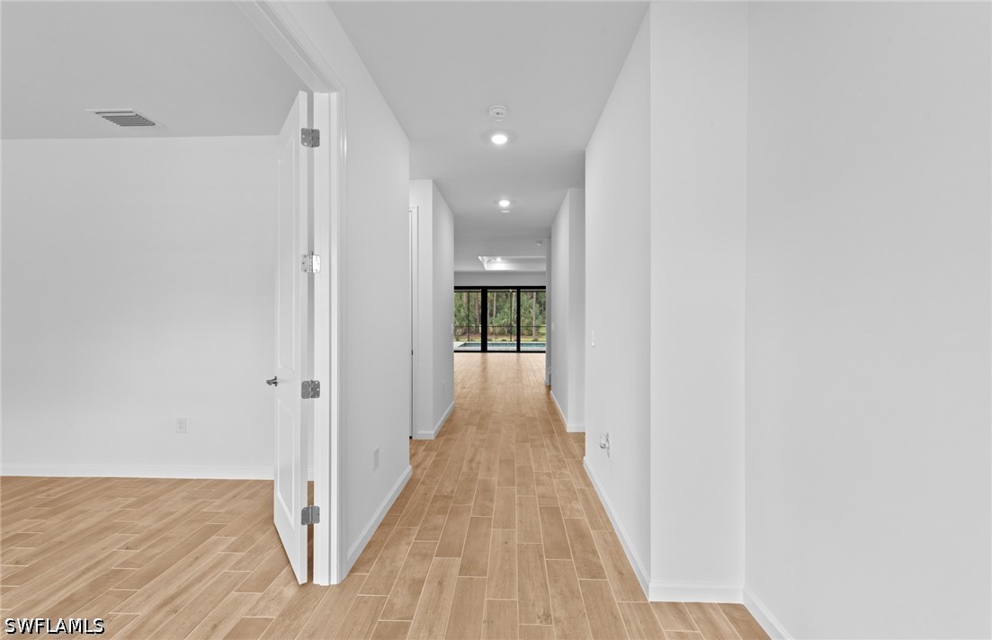 2084 Freemont, Naples, FL 34120