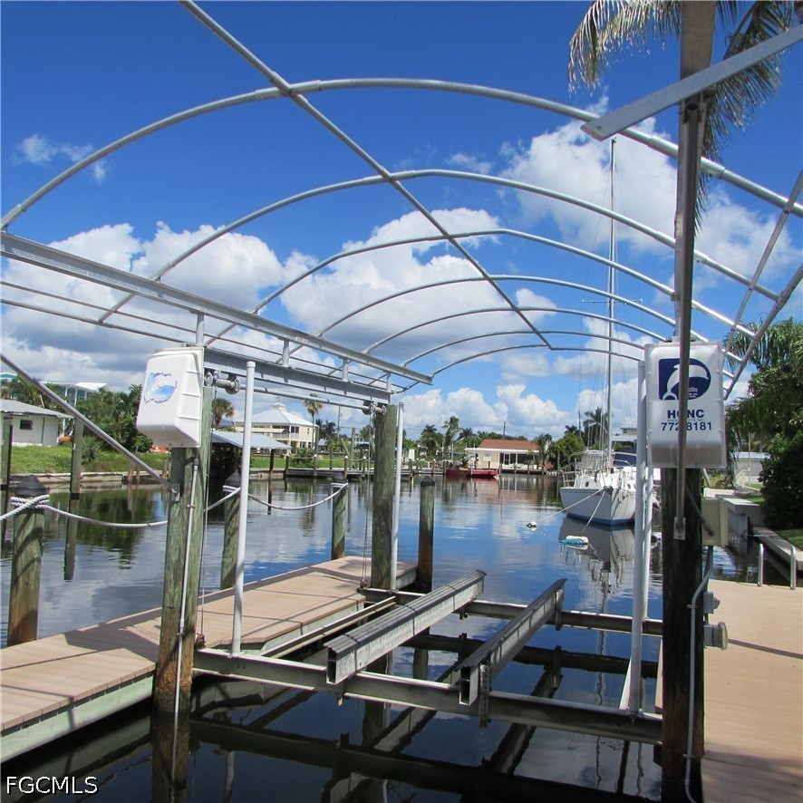 Dock