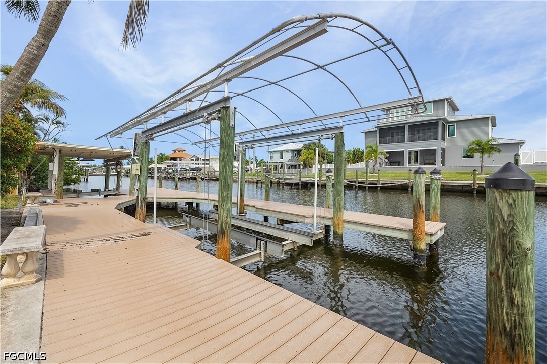 Dock