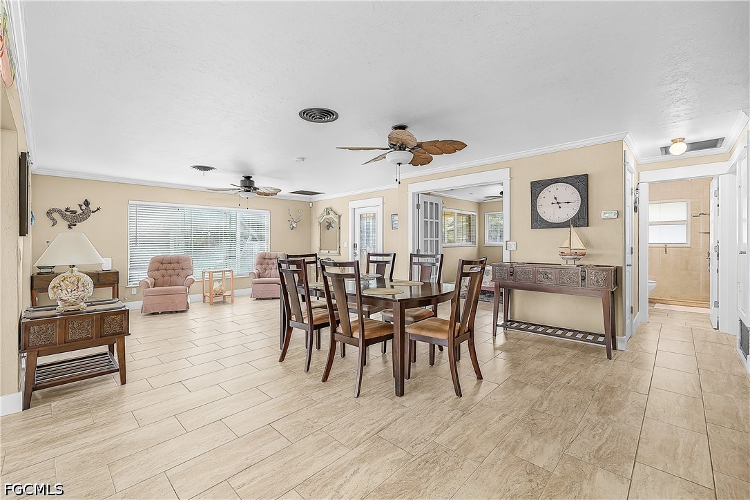 DiningArea