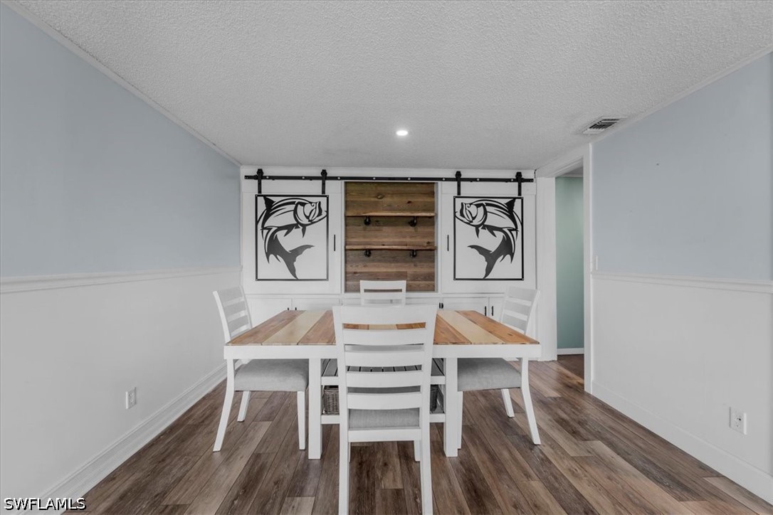 DiningArea