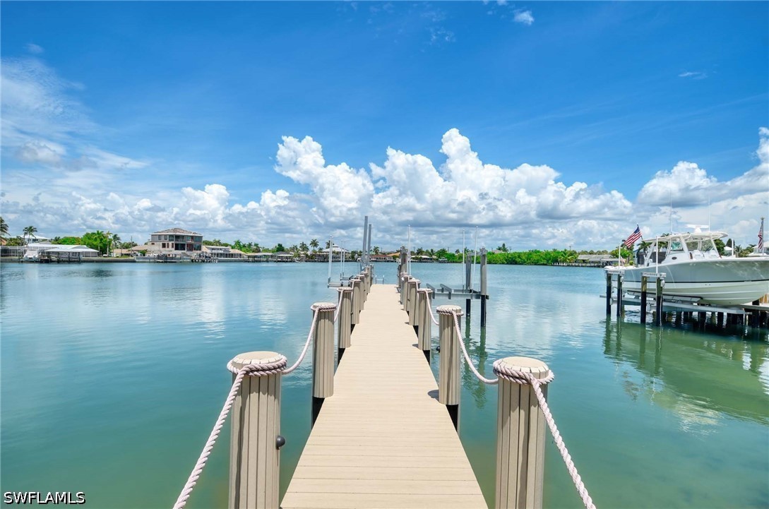 Dock