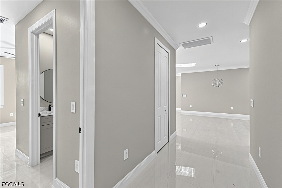 2983 Dunbar, Fort Myers, FL 33916