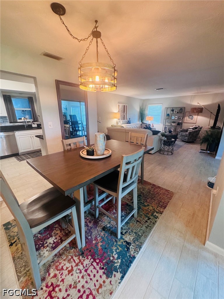 DiningArea