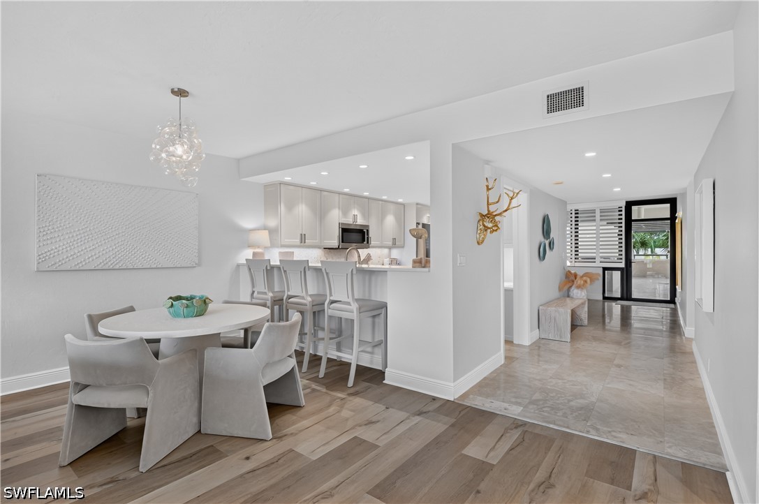 DiningArea