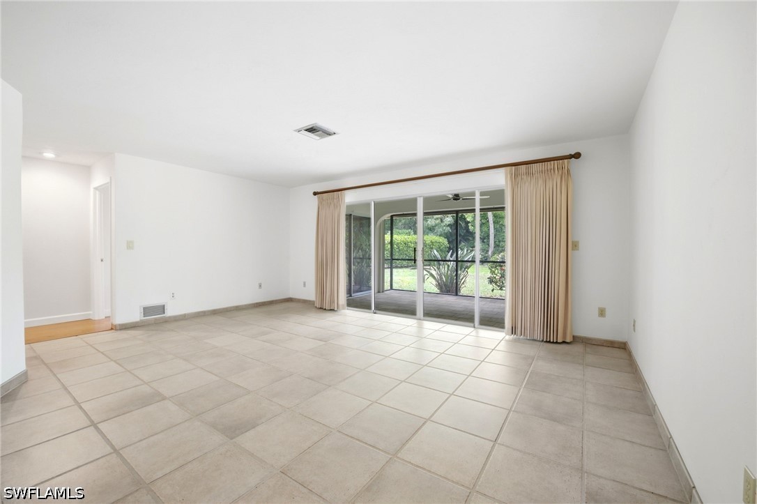 3066 Round Table, Naples, FL 34112