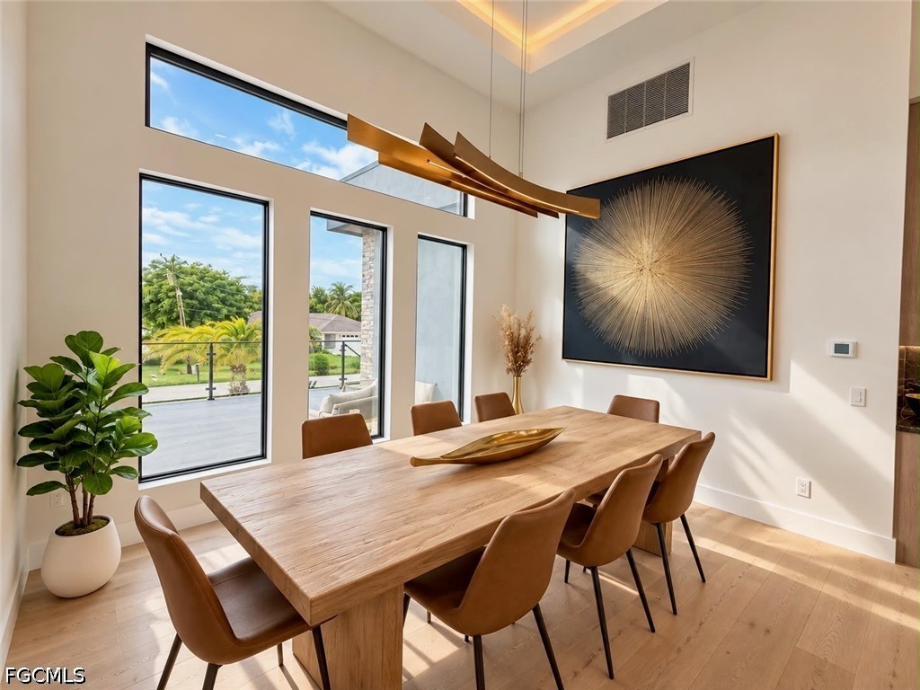 DiningArea