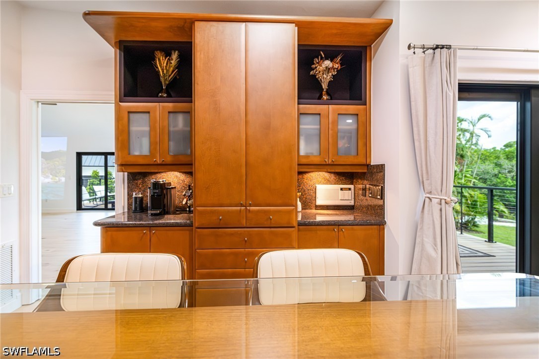 114 Westwood, Naples, FL 34110