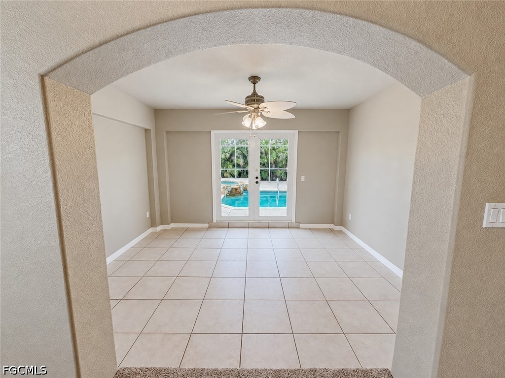 428 5th, Cape Coral, FL 33991