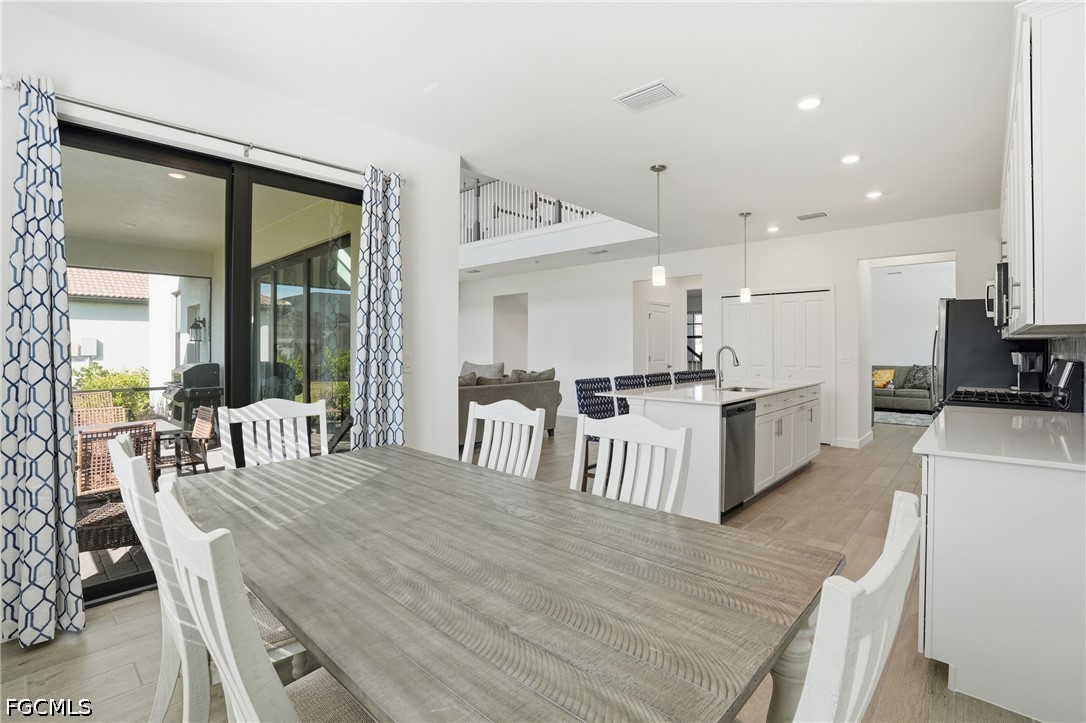 DiningArea