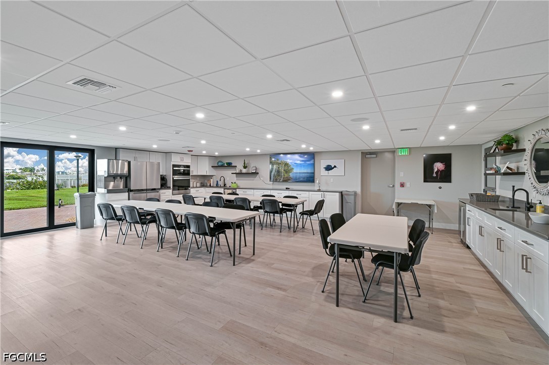 DiningArea