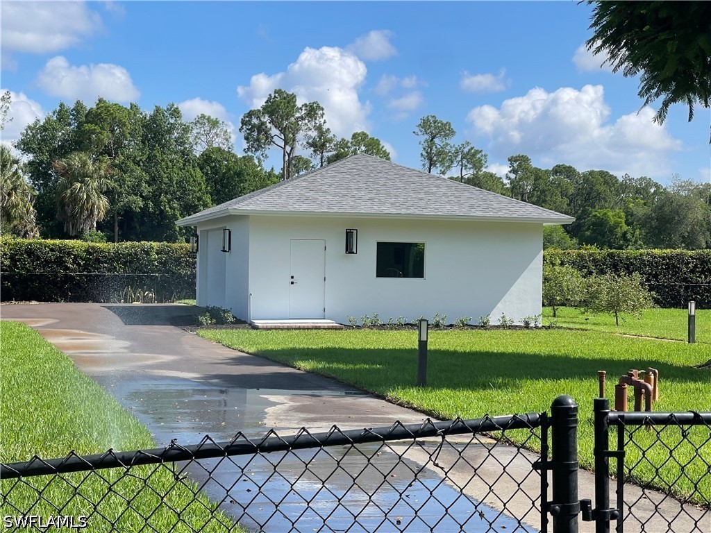 5520 Cynthia, Naples, FL 34112