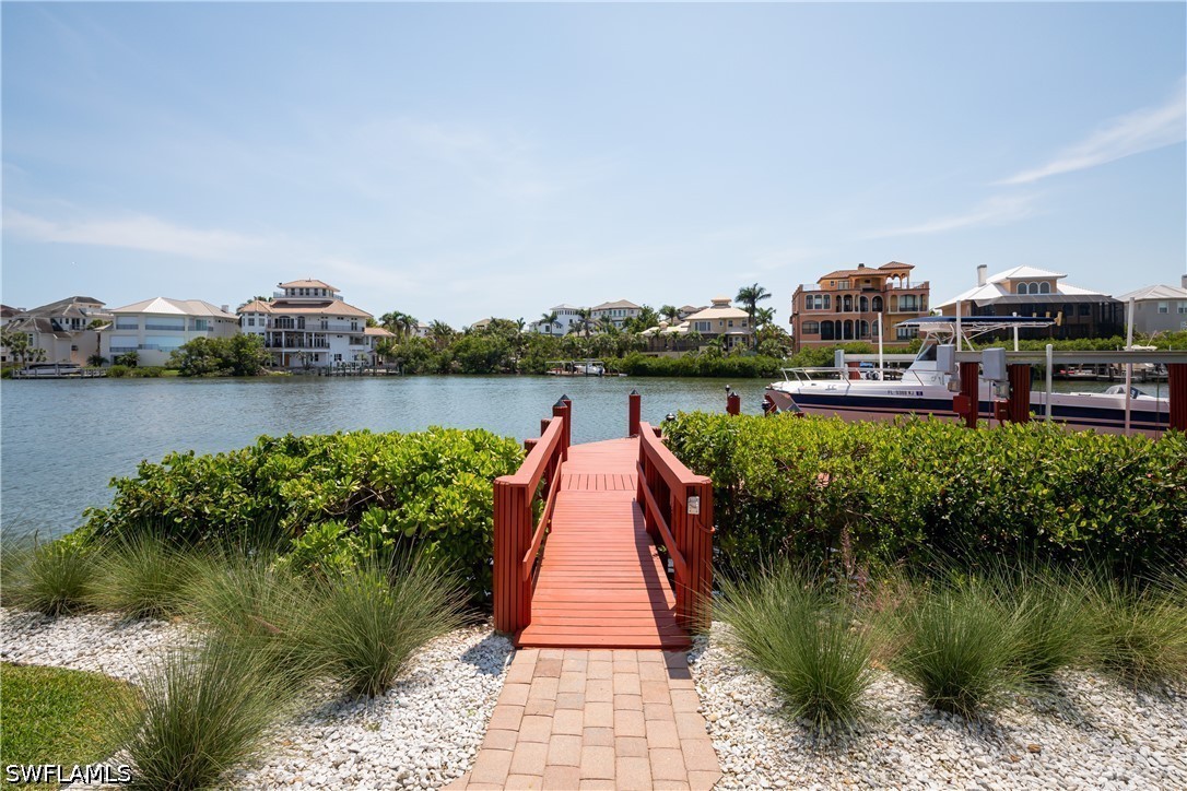 Dock