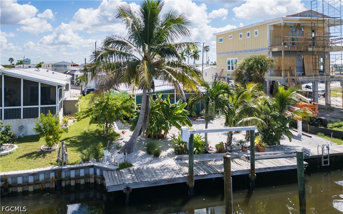 Dock