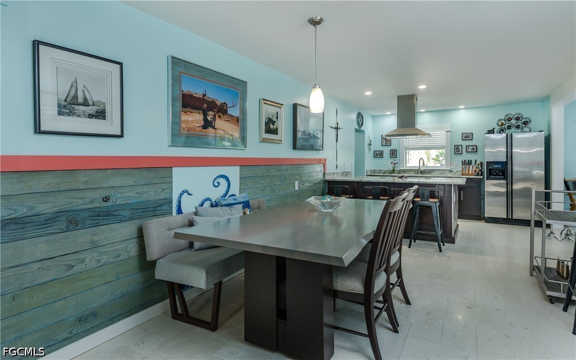 DiningArea
