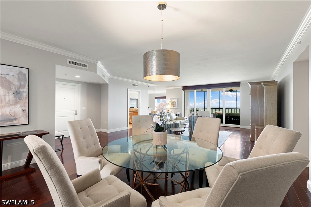 DiningArea