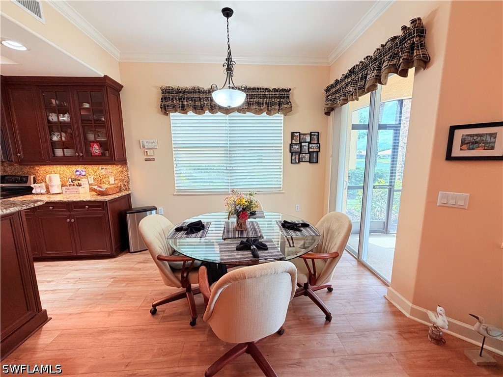 DiningArea