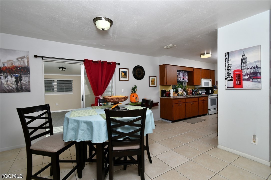 DiningArea