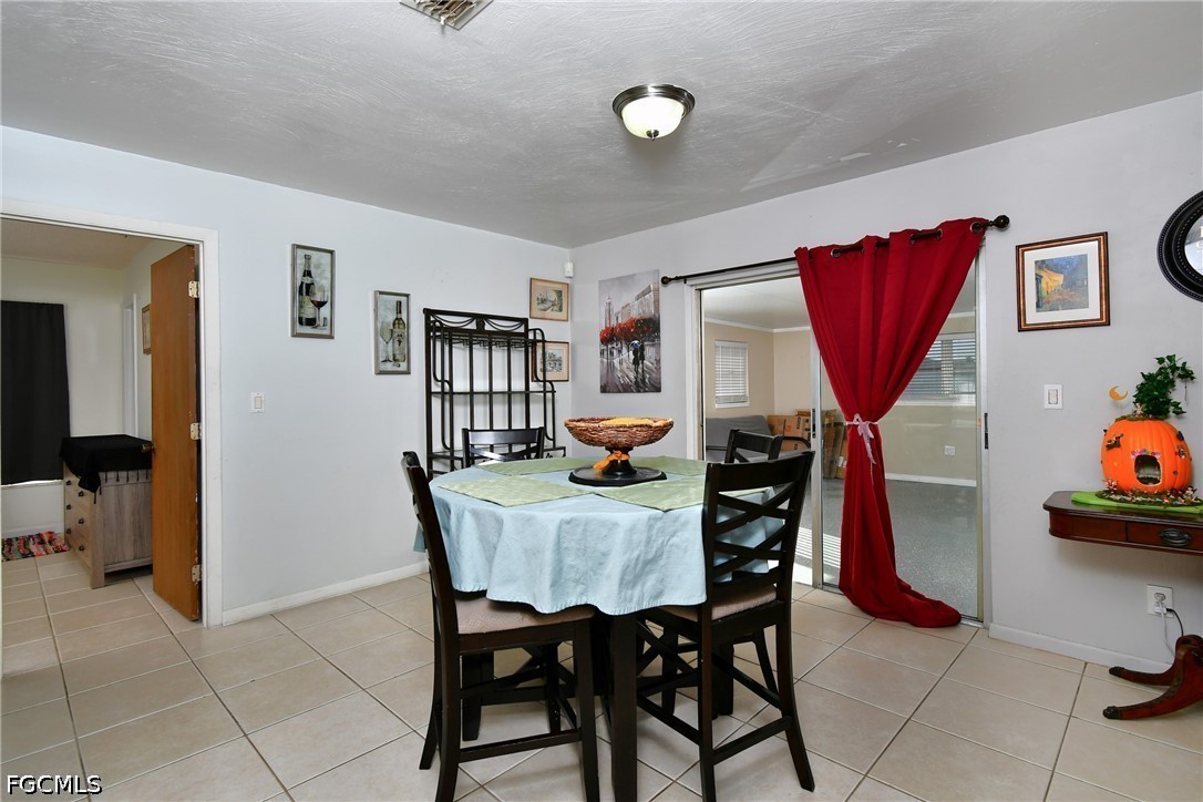 DiningArea