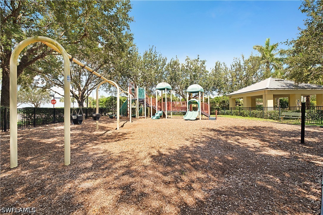 2034 Tamarron, Naples, FL 34120