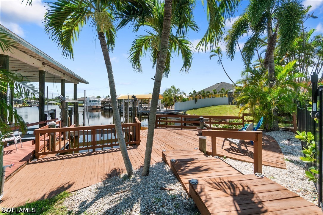 Dock