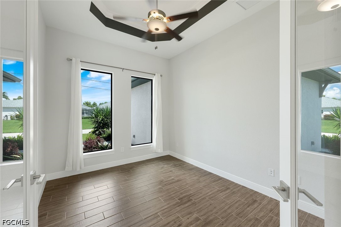 2126 2nd, Cape Coral, FL 33909