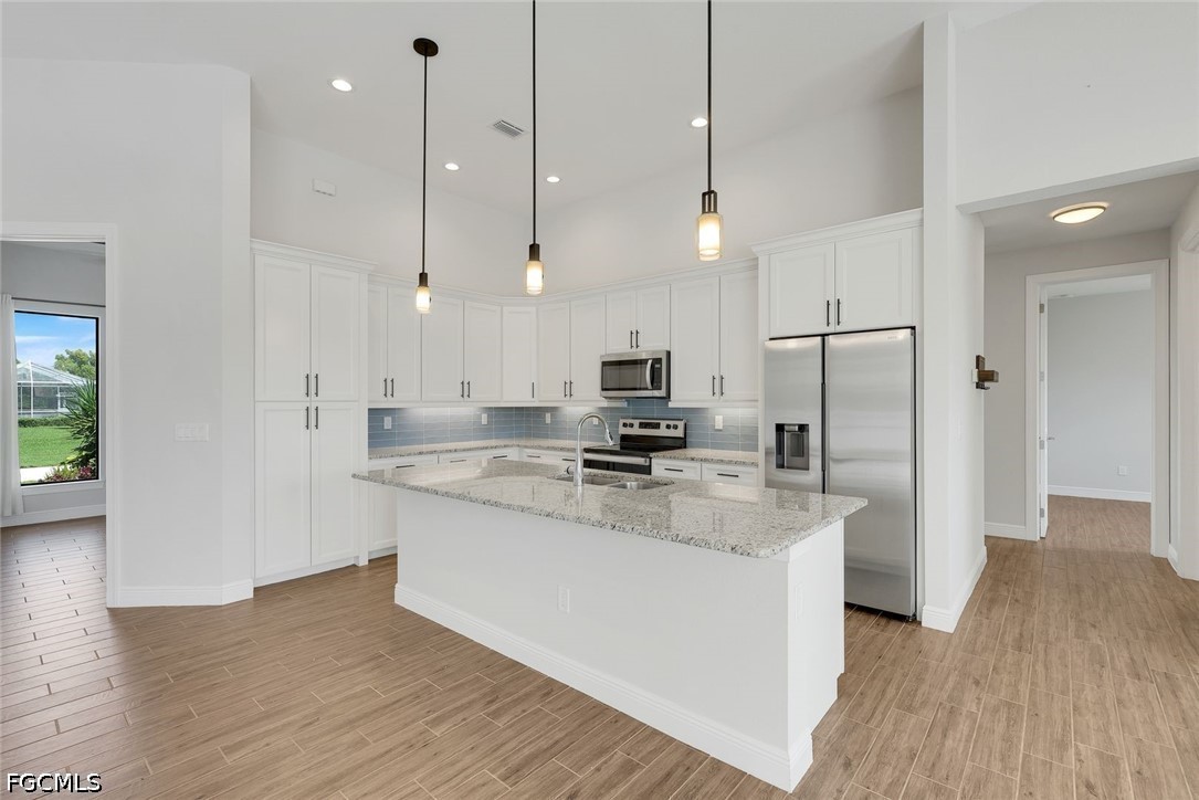 2126 2nd, Cape Coral, FL 33909