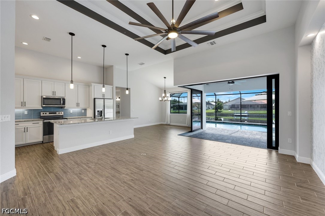 2126 2nd, Cape Coral, FL 33909