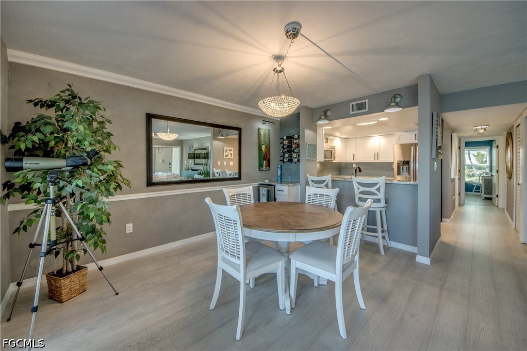 DiningArea