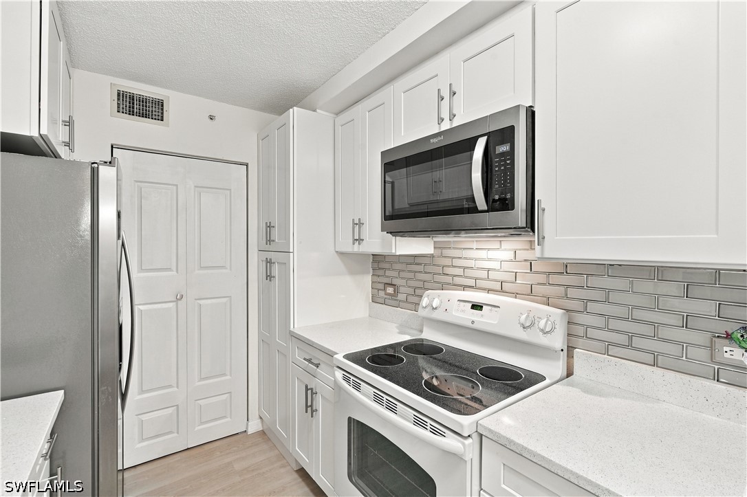 8960 Colonnades Unit 915, Bonita Springs, FL 34135