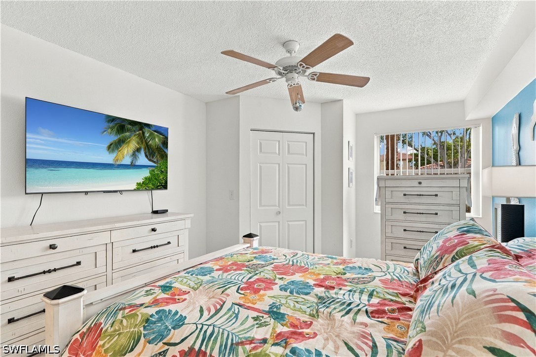 8960 Colonnades Unit 915, Bonita Springs, FL 34135