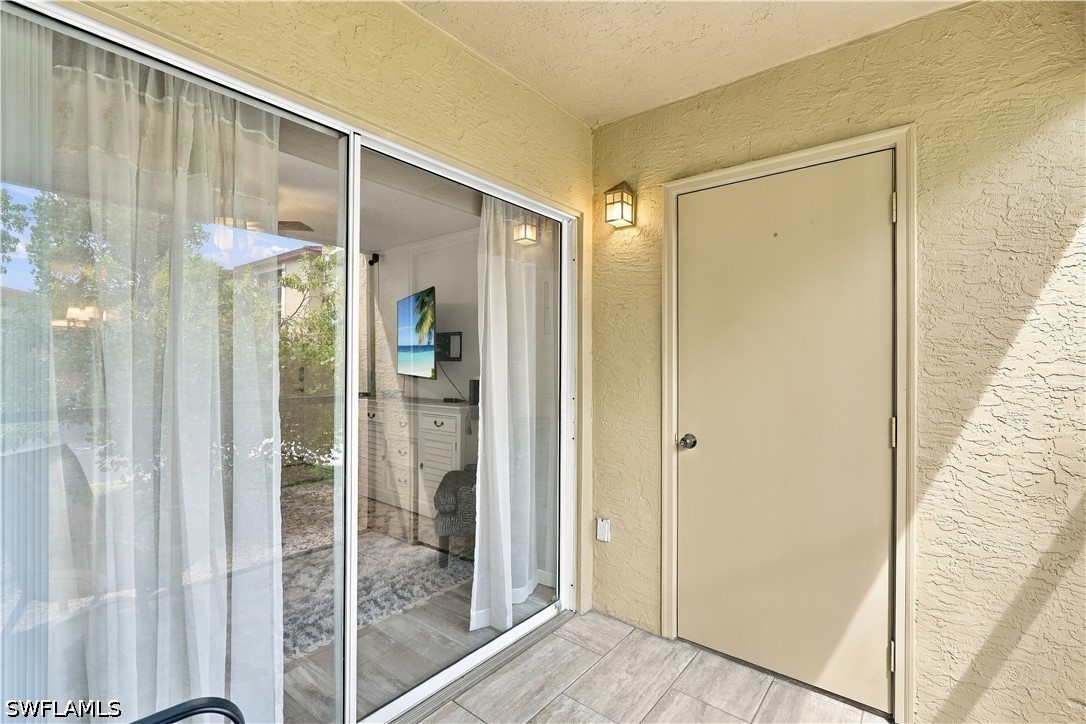 8960 Colonnades Unit 915, Bonita Springs, FL 34135