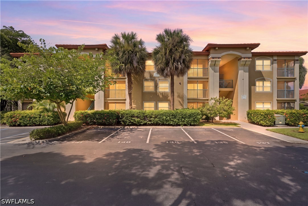 8960 Colonnades Unit 915, Bonita Springs, FL 34135