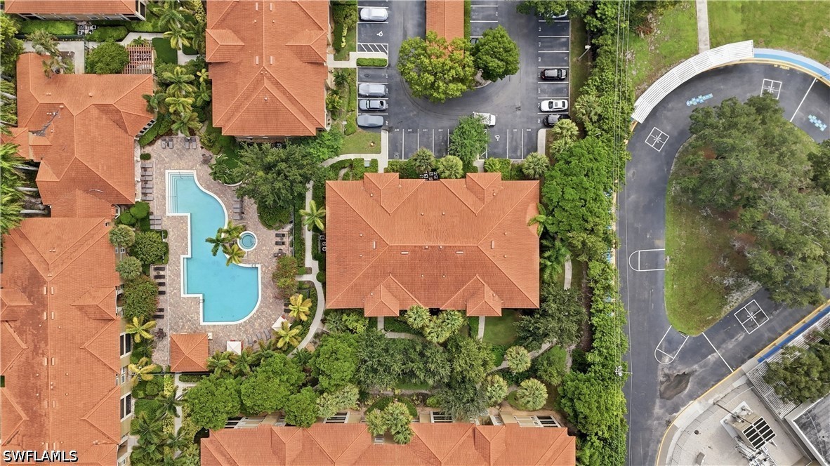 8960 Colonnades Unit 915, Bonita Springs, FL 34135