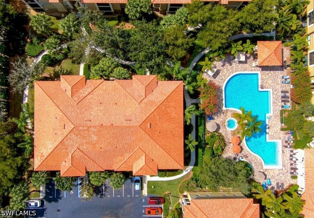 8960 Colonnades Unit 915, Bonita Springs, FL 34135